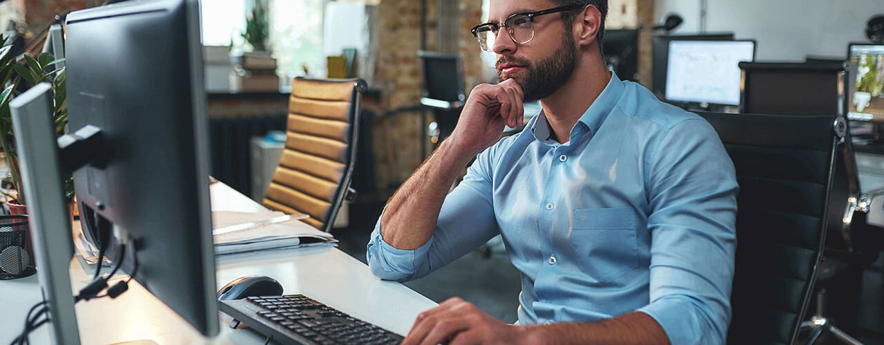 Does Your Desk Job Keep You Sedentary? Here’s How To Stay Active During the 9–5!