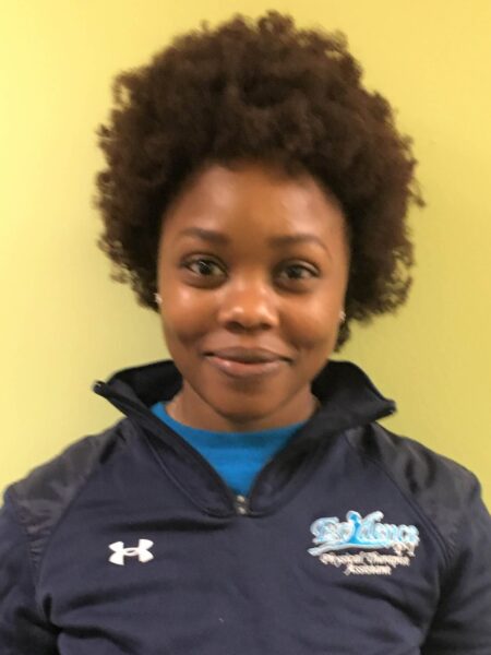 Certified physical therapist in Glenn Dale & Clinton in a physical therapy clinic